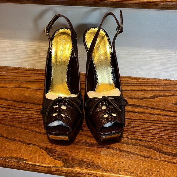 BEBE leather open toe heels Size 6 - Picture 2 of 8